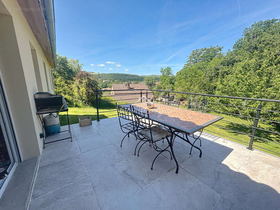 Maison à BELMONT-SUR-RANCE