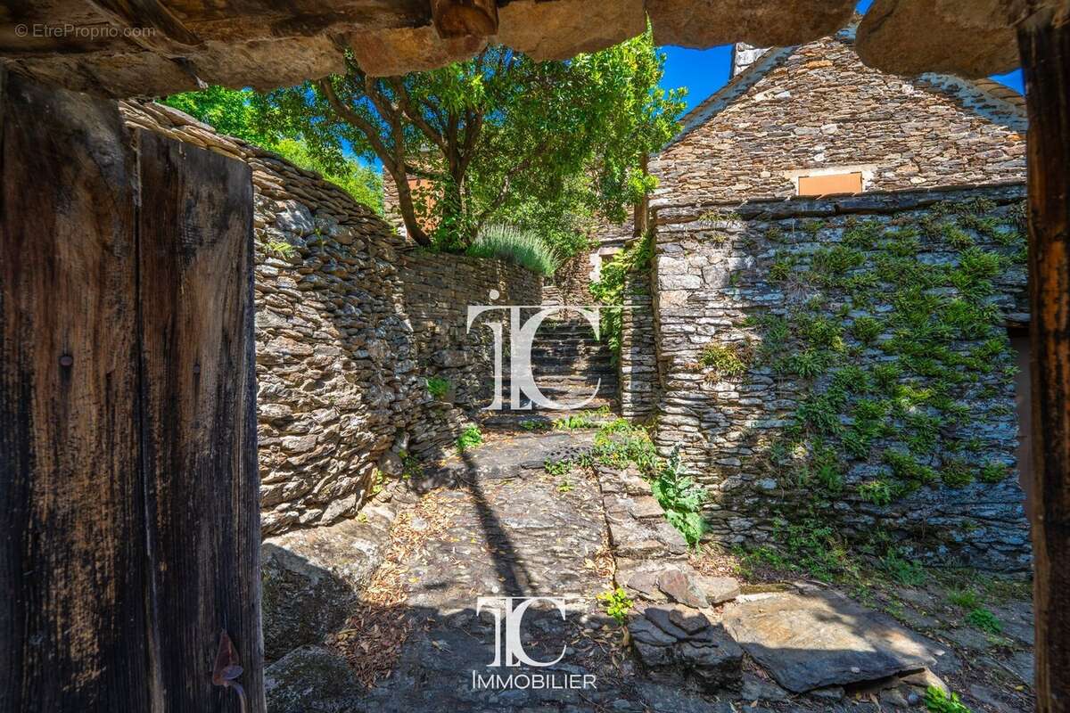 Mas ancien du xviiieme siècle 108m² habitables 4 chambres terrain de 3 173 m² piscine - photo 30