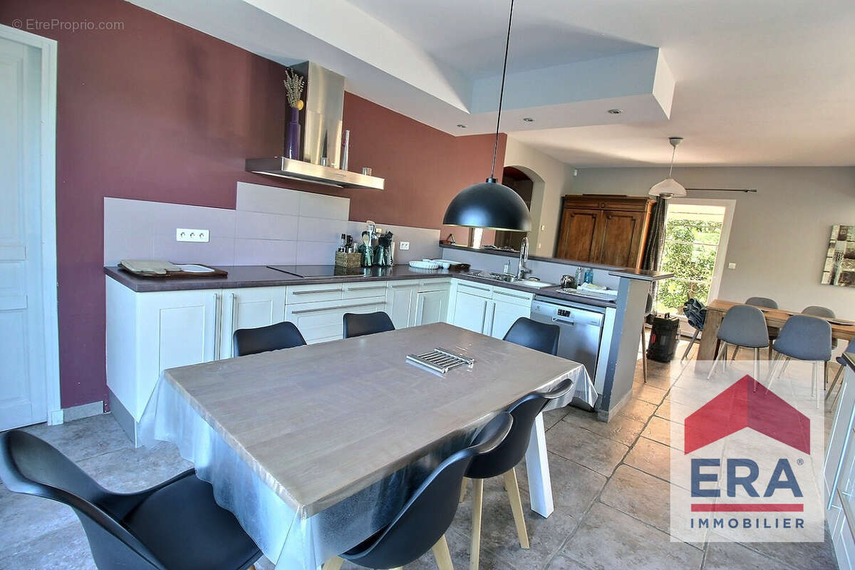 Maison à MONTFAUCON