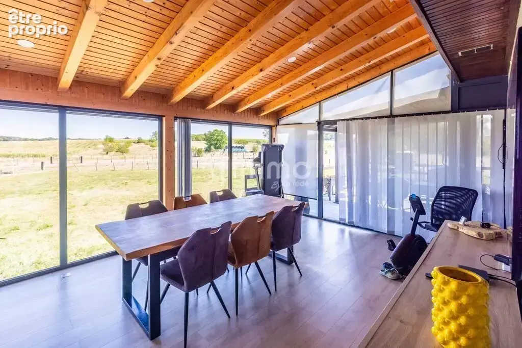Maison familiale, belles prestations, avec grand terrain en camp - photo 6