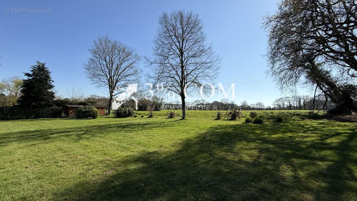 Maison à PLOUGOUMELEN