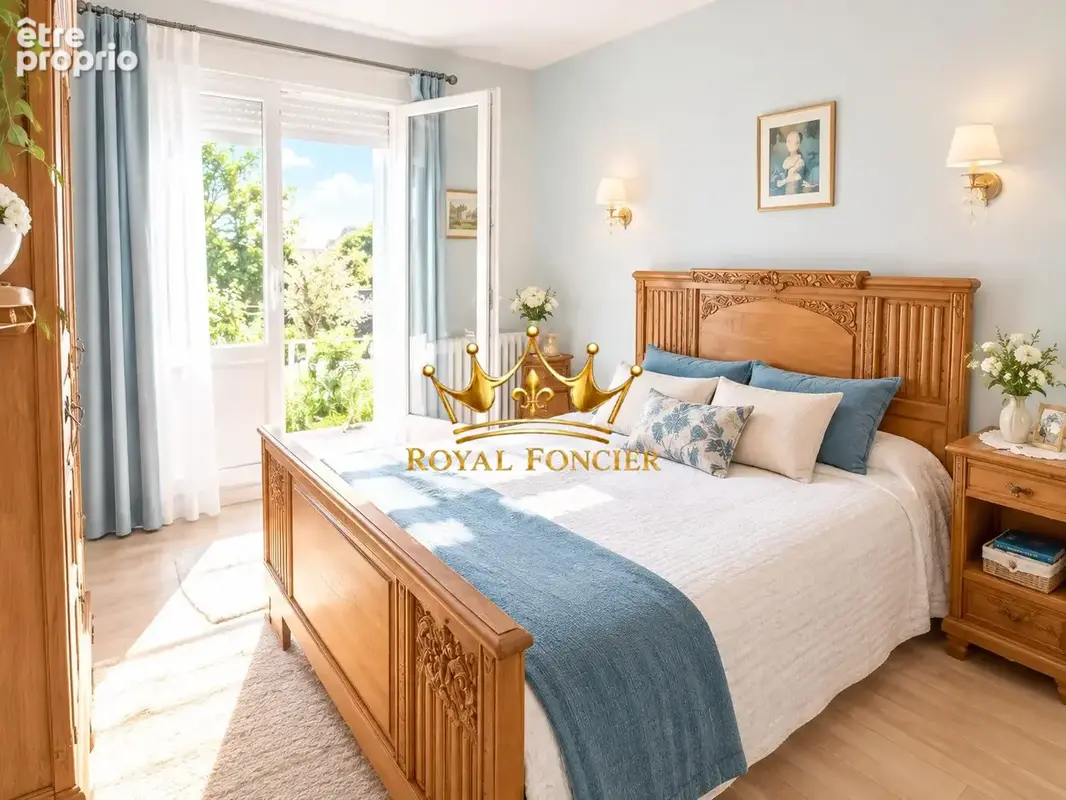 Chambre 2 (accès terrasse avant) avec placard