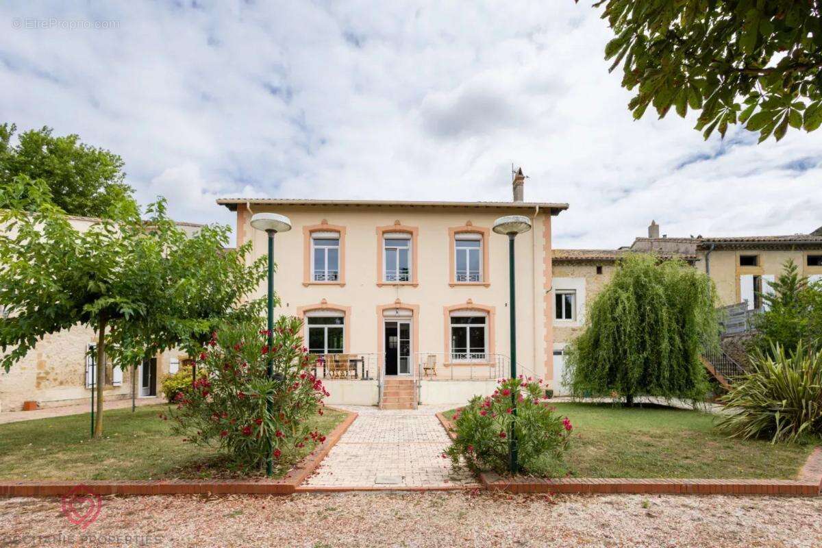 Maison à LABASTIDE-D&#039;ANJOU