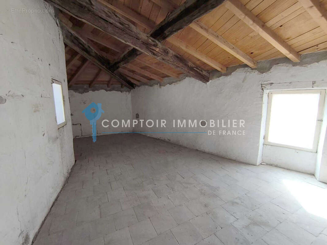 Dpt boulbon (13) maison de village avec cour a renover - photo 12