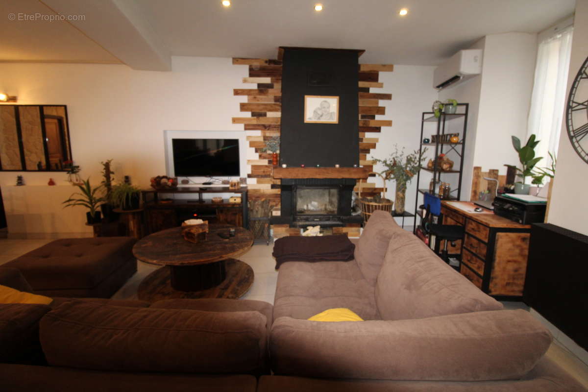 Maison à SAINT-LAURENT-DE-LA-CABRERISSE