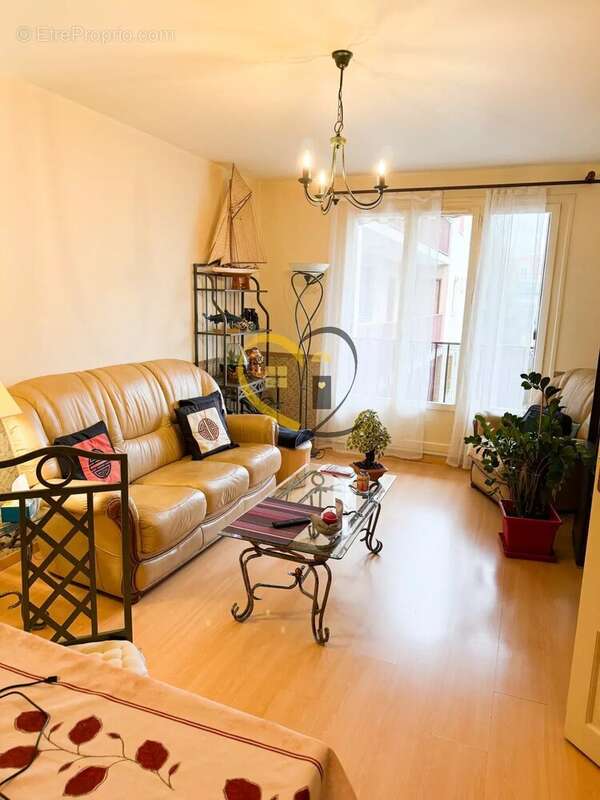 Appartement à CHELLES