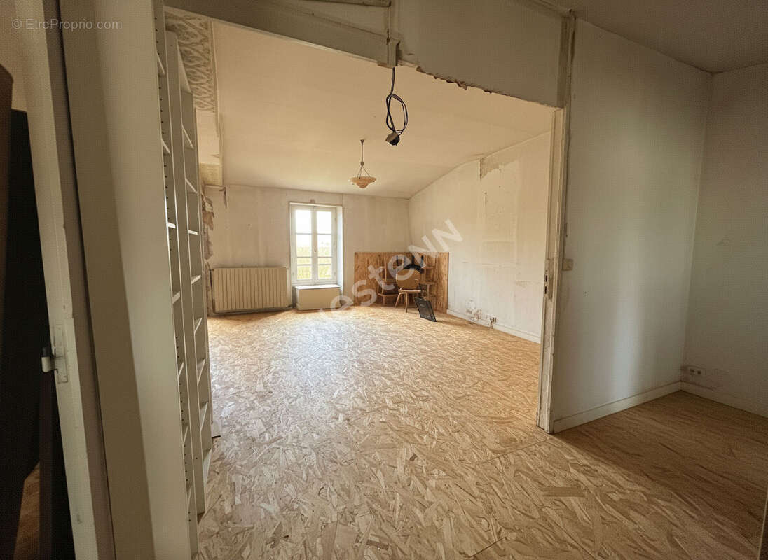 Maison à BOUSSAY