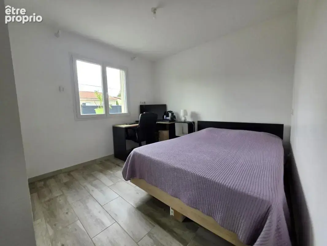 Maison à vendre de plain-pied – 4 chambres - 99 m² –  THIERS (63300) – 255 000 euros - photo 6