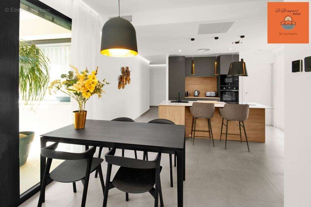 Maison à SAINT-CHRISTOL-LES-ALES