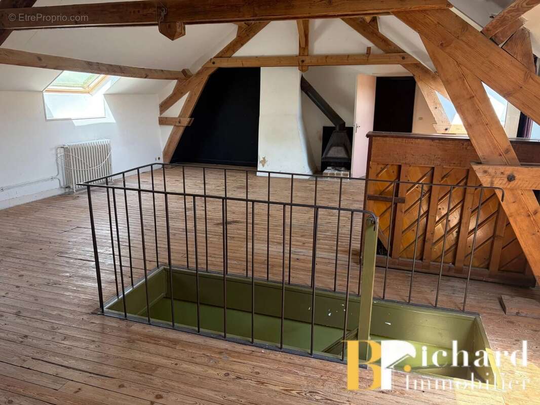 Corps de ferme entre Laon et Marle - photo 4