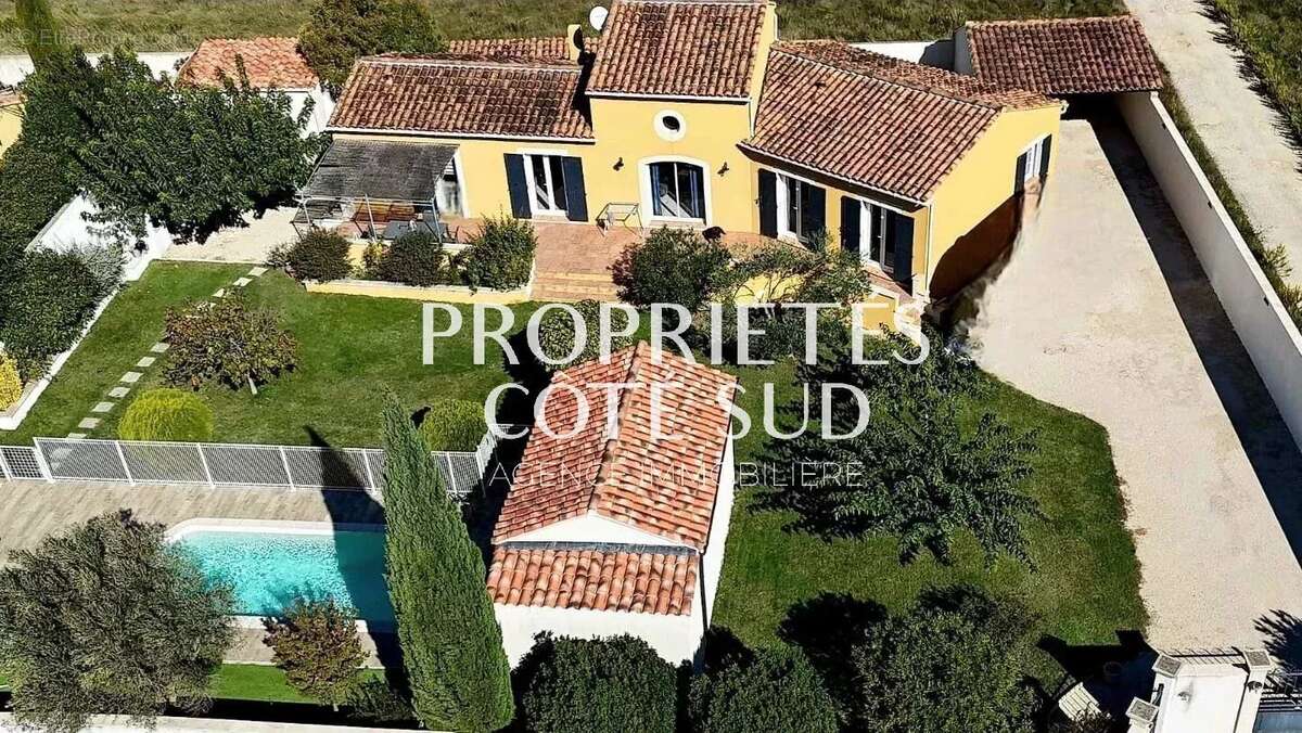 Maison à ROCHEFORT-DU-GARD