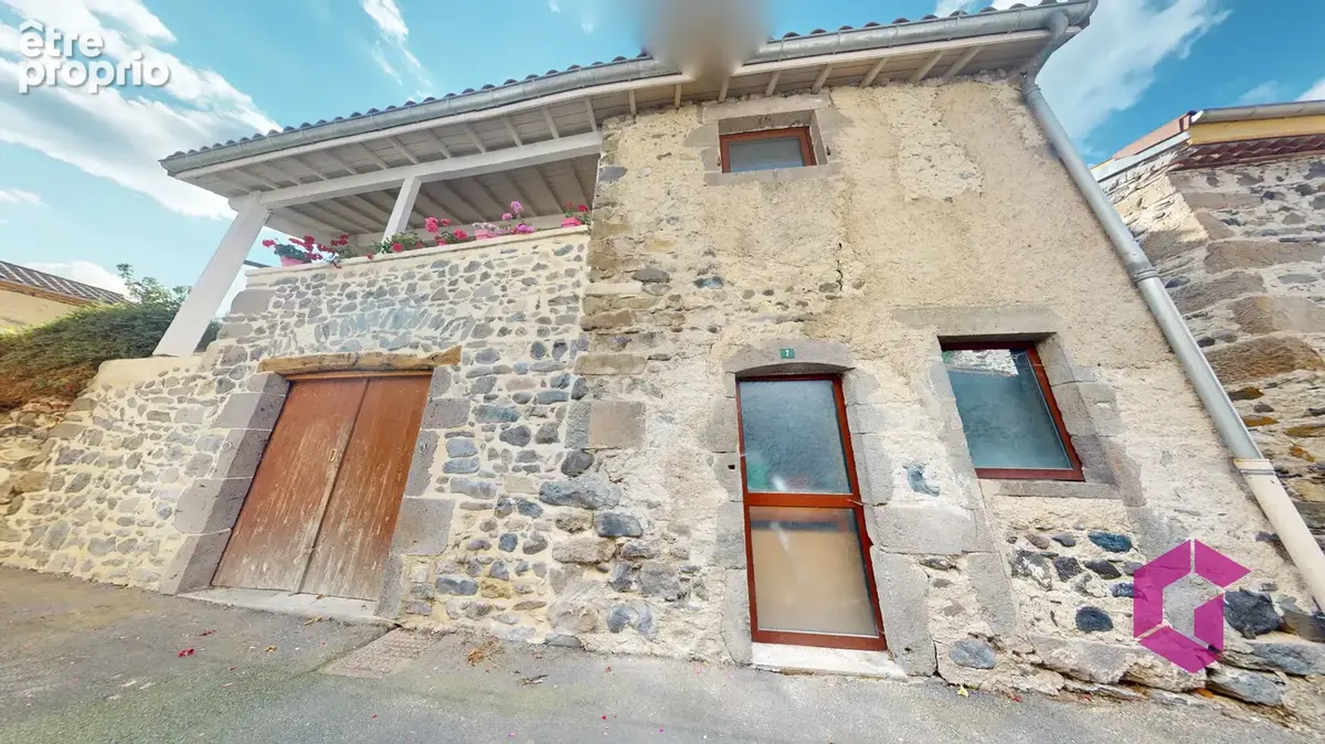Saurier, Maison de village 90m2 hab. avec 2 chambres, Terrasse et Dépendances - photo 2