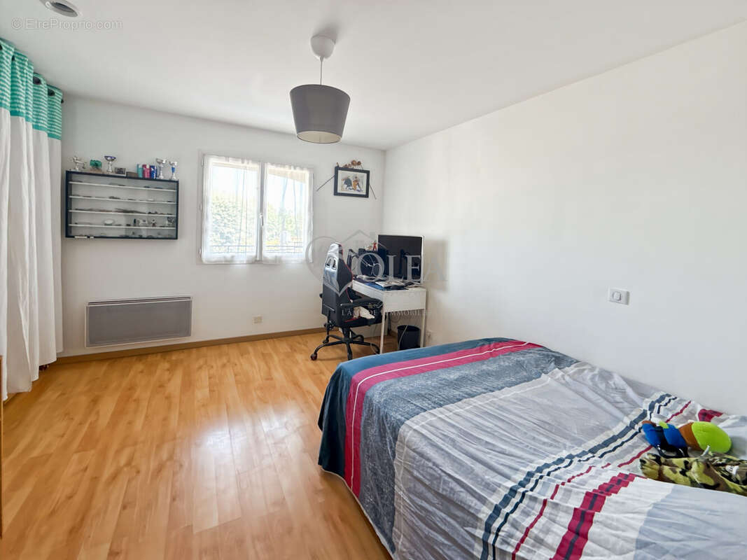 Maison 145 m² à Saint-Maximin  - photo 8