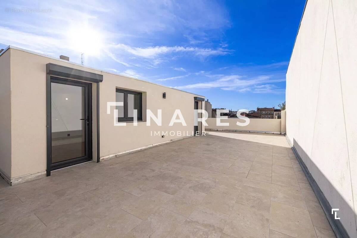 Appartement à MARSEILLE-5E