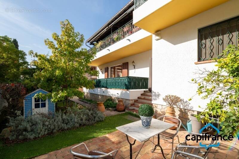 Appartement à SANARY-SUR-MER