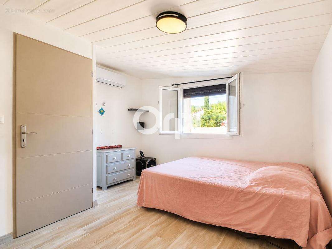  Saint-Martin-de-Valgalgues – Villa Traditionnelle de 160 m² (DPE B) - photo 15