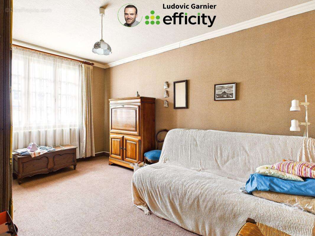 Maison à SAINT-HILAIRE-DU-HARCOUET