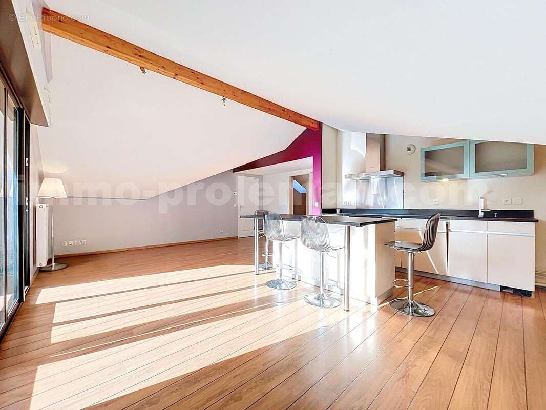 Appartement_T3_Lucinges_Lumineux_Genève_Ceva_tramway_Suisse_investissement_Séjour_ilôt_central_ - Appartement à LUCINGES