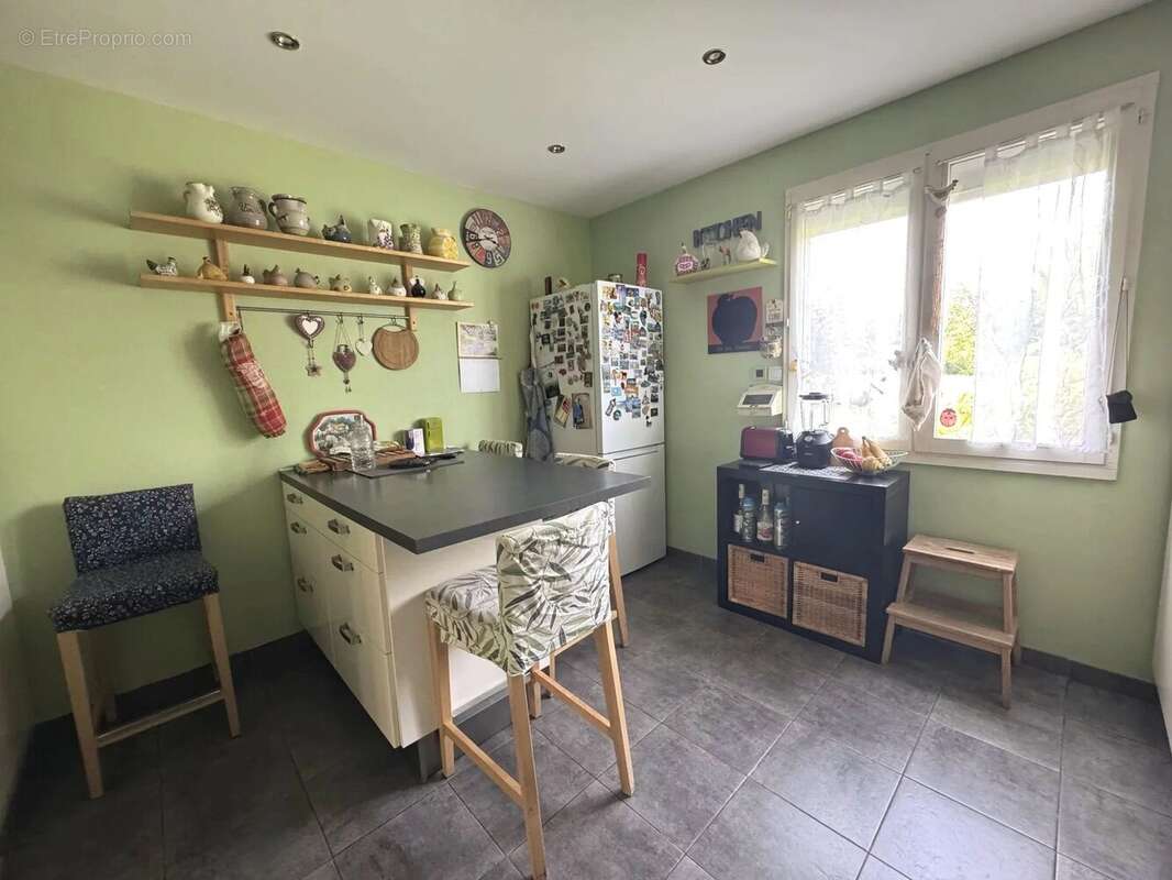 Maison familiale de 130 m² avec piscine à Pélussin - photo 3
