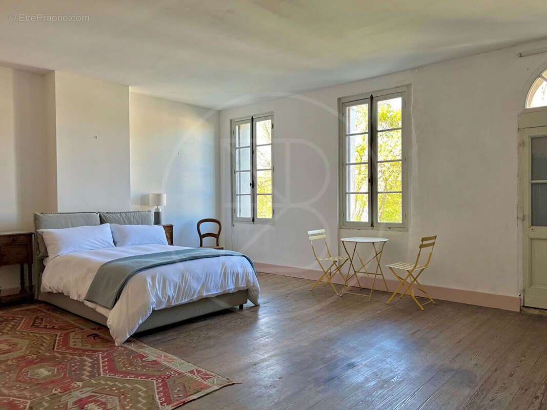 Maison à SAINT-EMILION