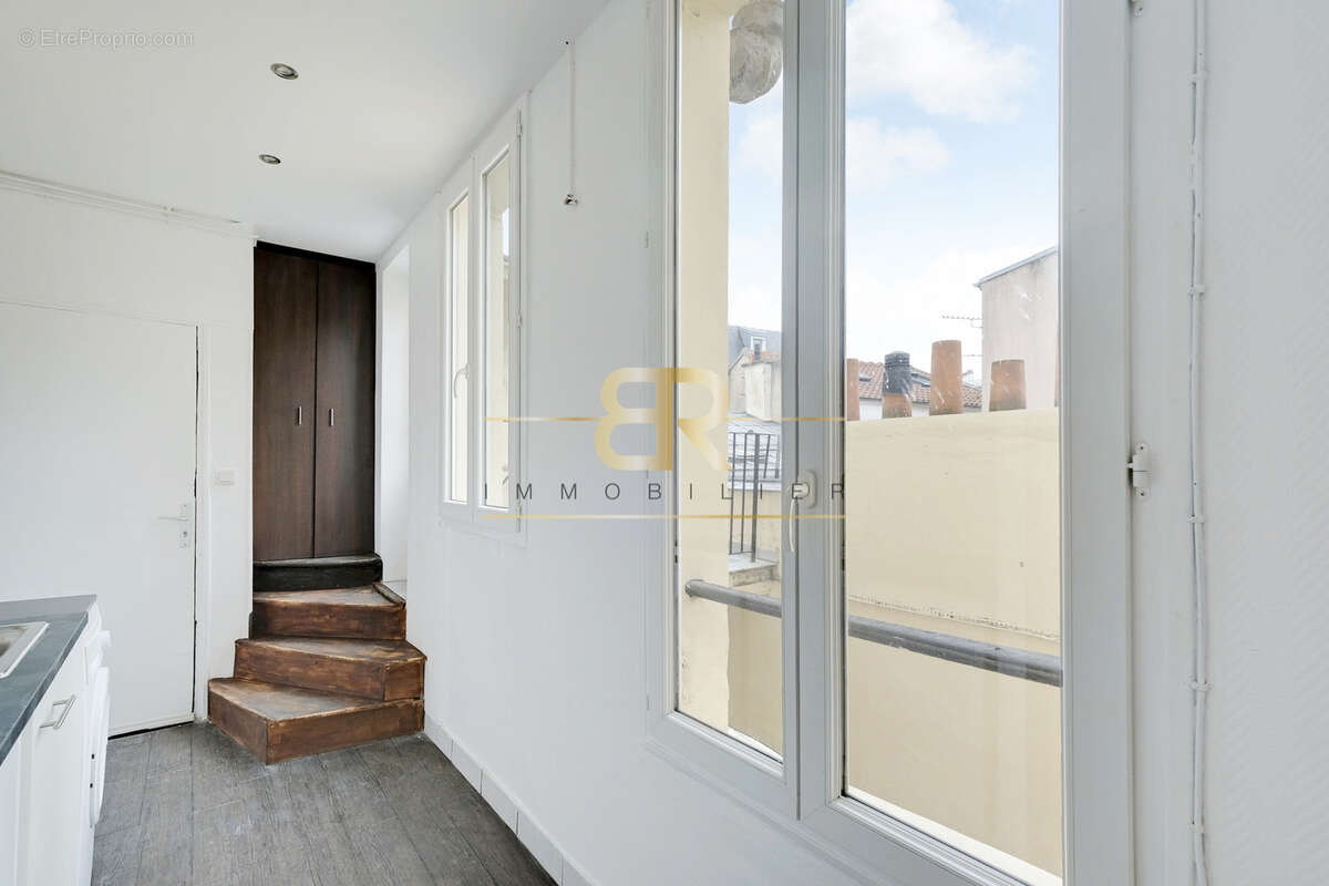 Appartement à PARIS-14E
