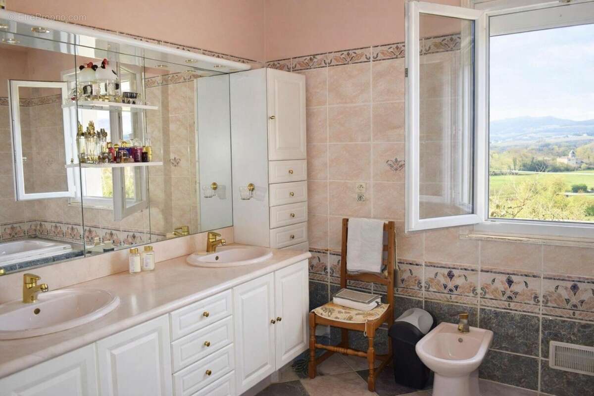 Photo 6 - Maison à PRISSE