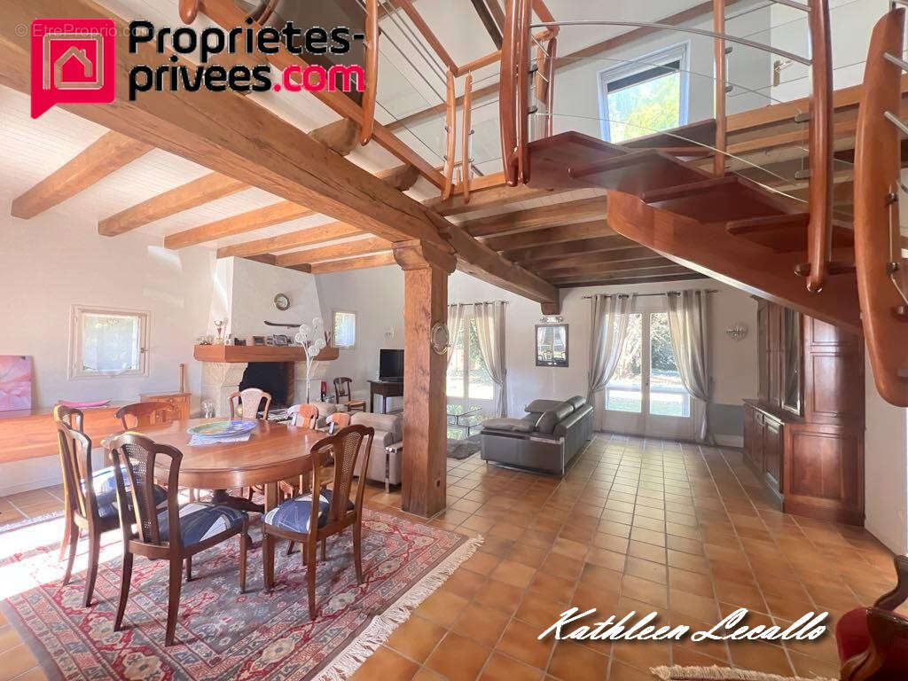 Maison à LA TURBALLE