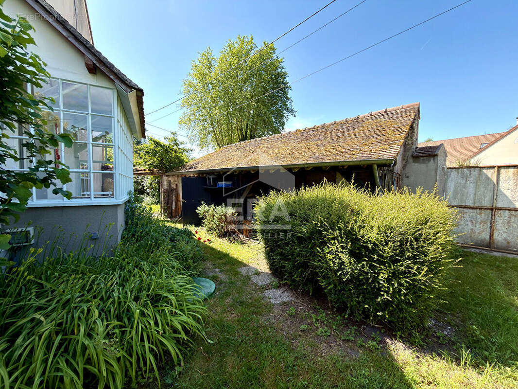 Maison à LA GENEVRAYE