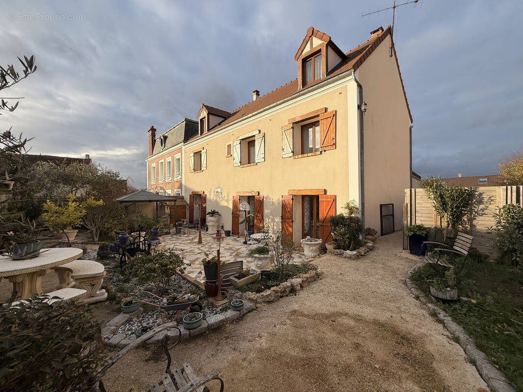 Maison à NANTEUIL-LES-MEAUX