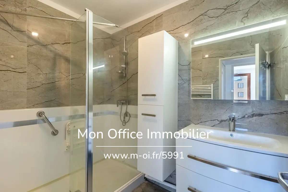 Appartement à MARSEILLE-3E