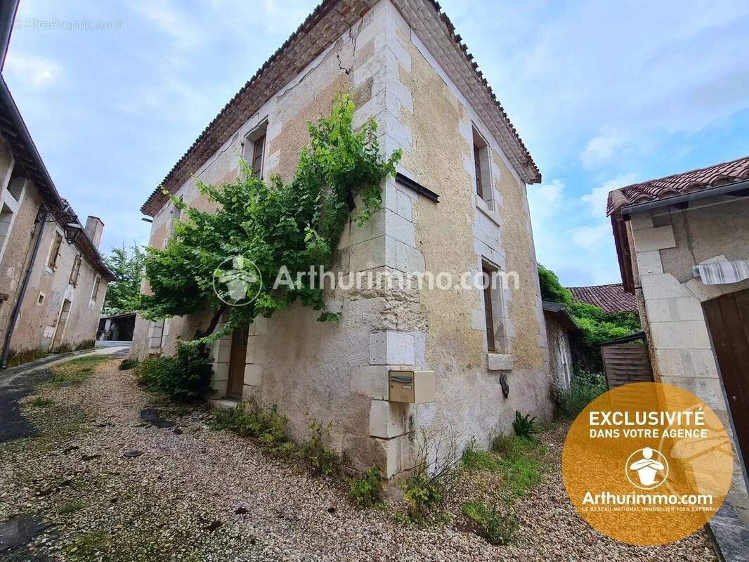Maison à NEUVIC