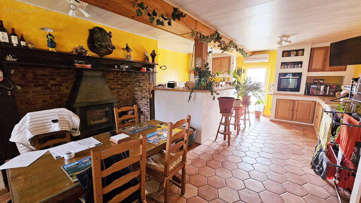 Maison à SEGONZAC