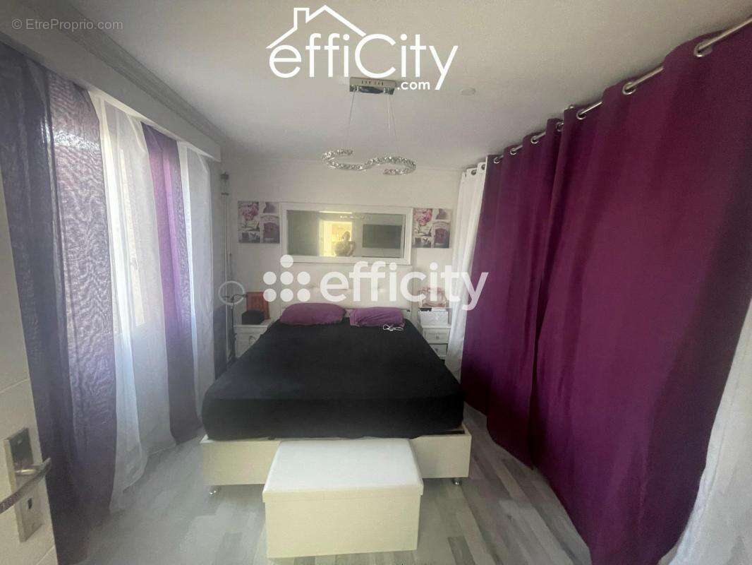 Maison à VAULX-EN-VELIN