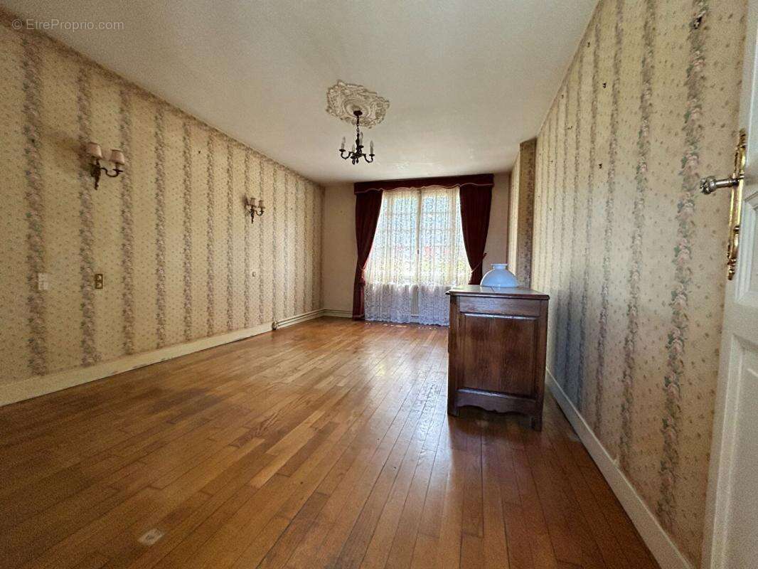 Charmante maison ancienne a raffraichir avec beaucoup de possibilites ! - photo 12