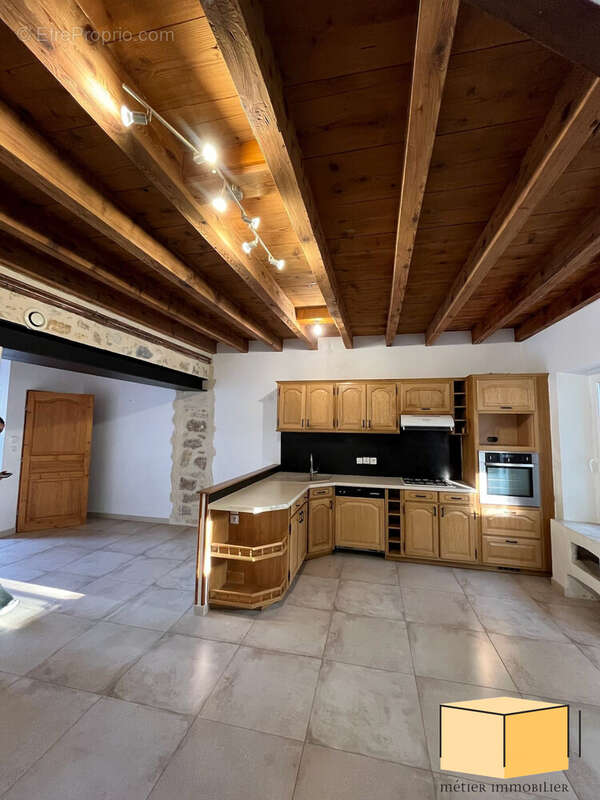 Maison à VIRIEU-LE-PETIT