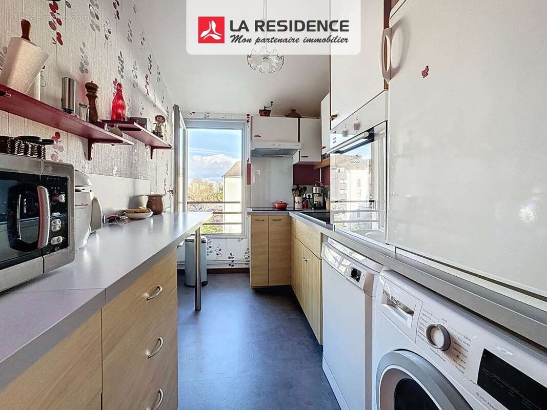 Appartement 131 m² à Saint-Denis  - photo 9