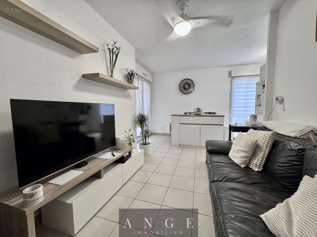 Appartement à CUERS