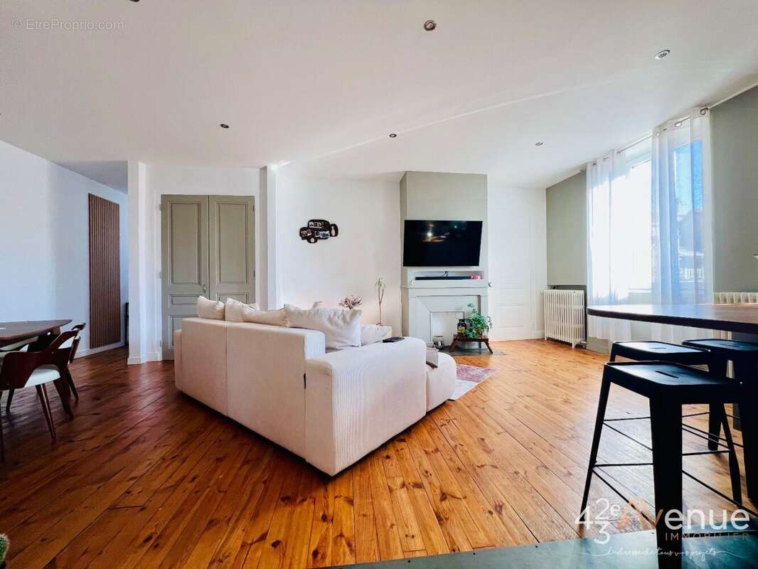 Appartement à SAINT-ETIENNE