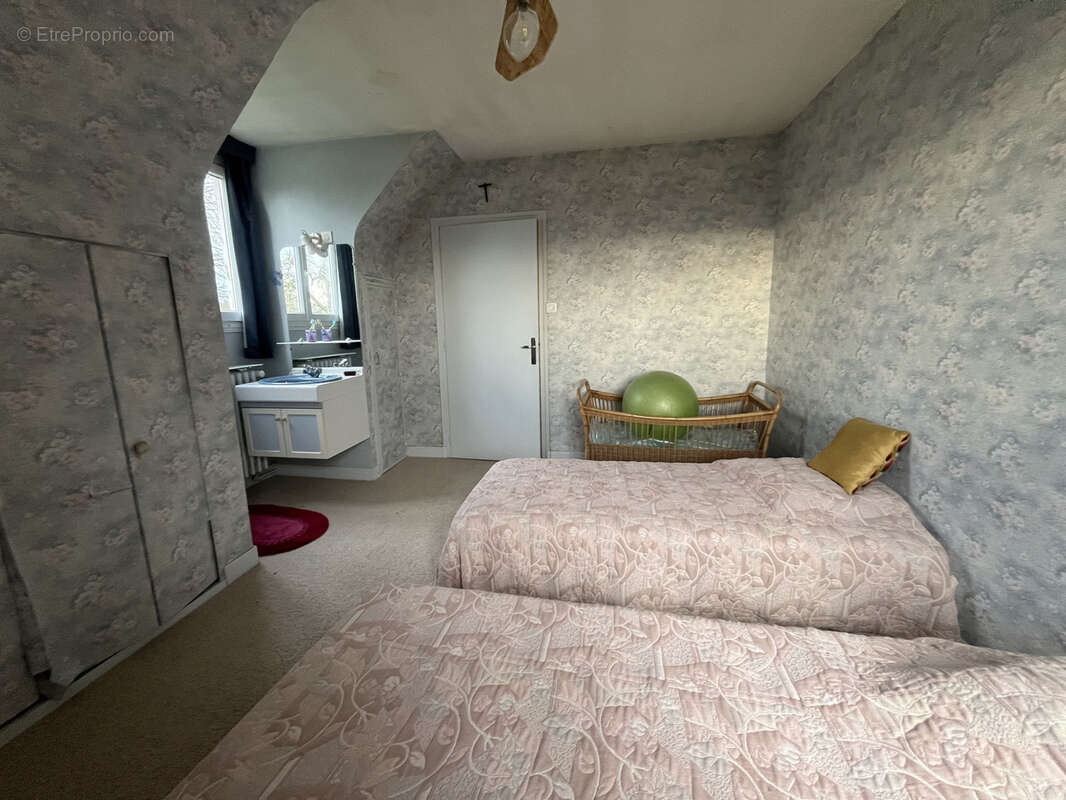 Maison à CALLENGEVILLE