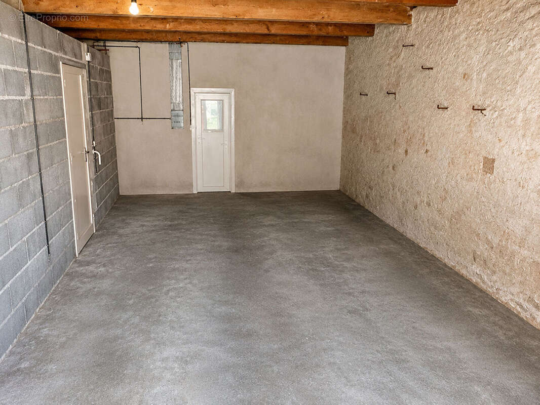 Maison à CRUZY