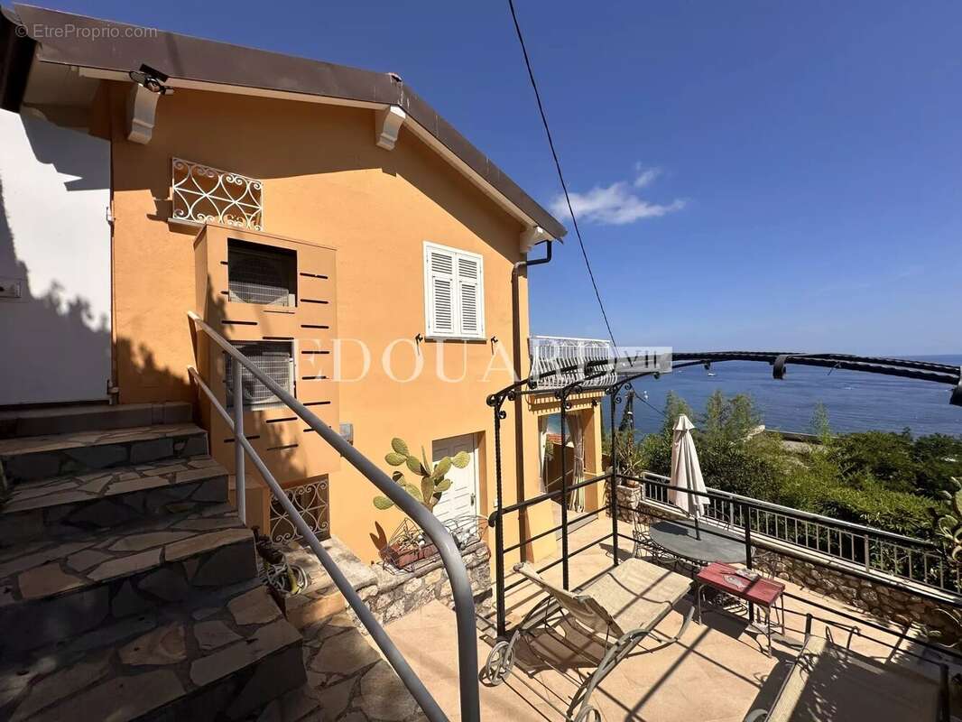 Maison à ROQUEBRUNE-CAP-MARTIN