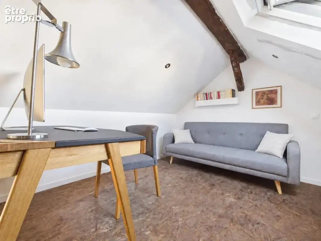 Nantes hypercentre - Appartement de caractère au dernier étage - photo 8