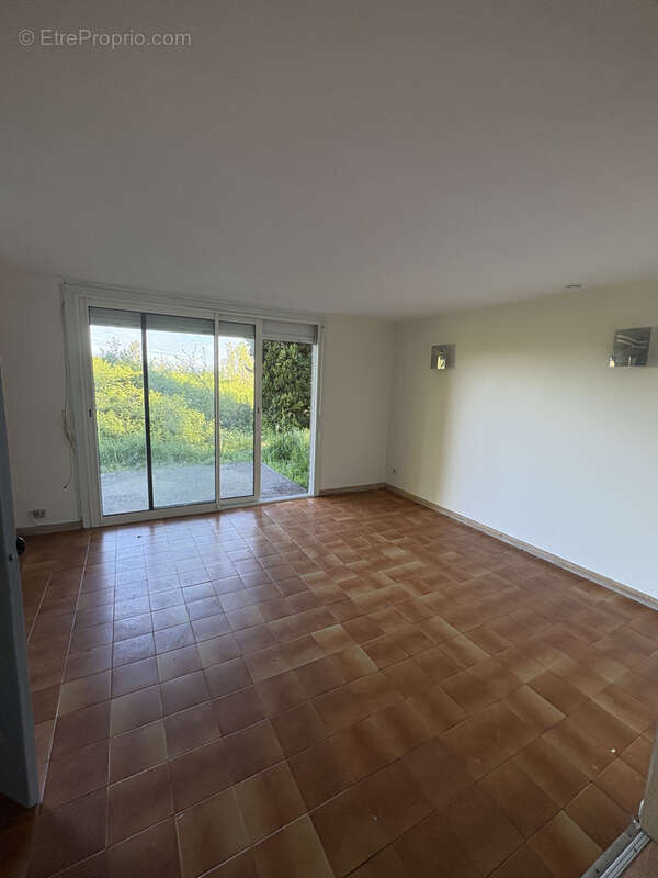 Maison à MONTAYRAL