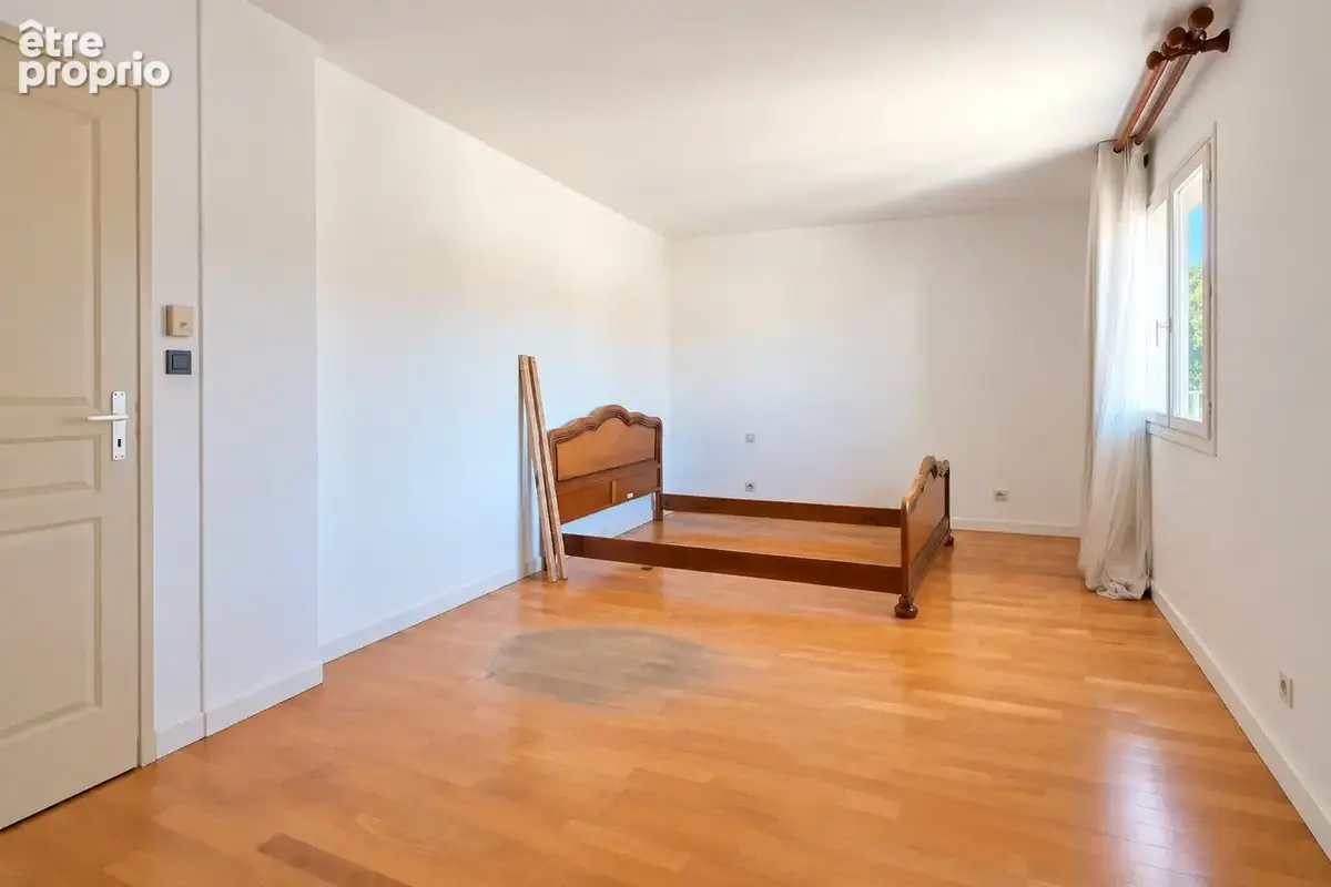 Maison familiale 190 m² - 5 chambres - avec piscine et garage - photo 11