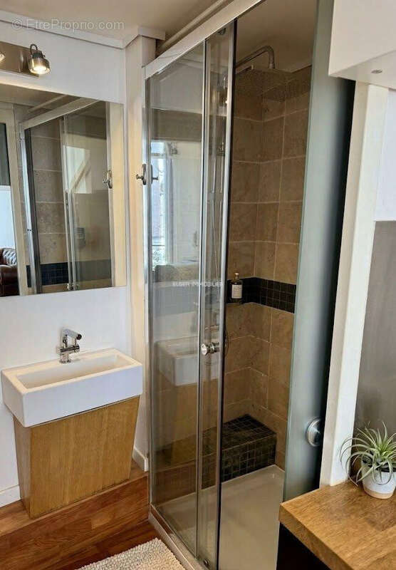 Appartement à PARIS-6E