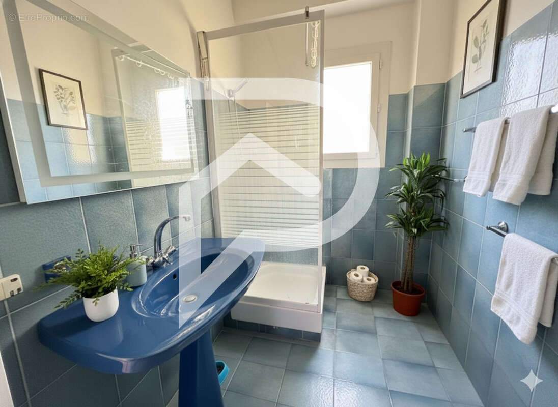 Maison à GALLARGUES-LE-MONTUEUX