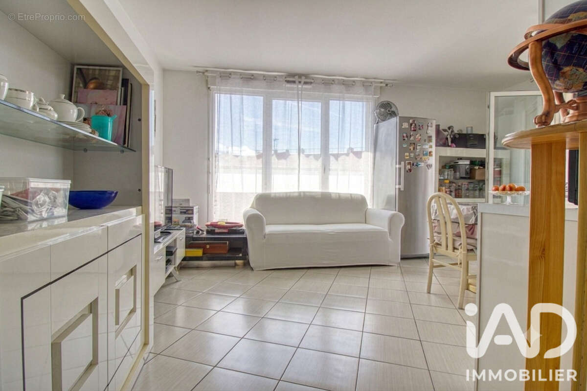 Photo 2 - Appartement à VILLIERS-LE-BEL