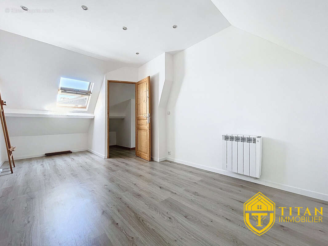 Maison 4 chambres, garage, jardin, Dunkerque Centre-Victoire (59140)   - Maison à DUNKERQUE