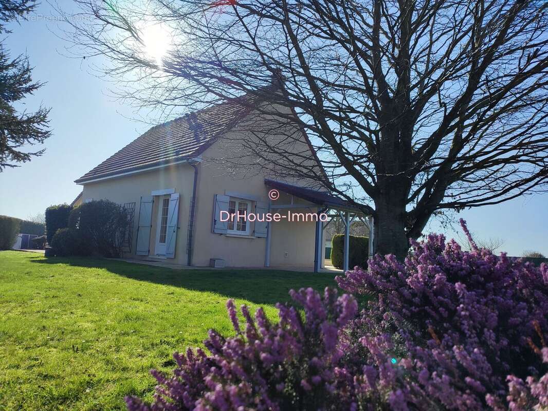 Maison 104 m² à Sainte-Croix-Sur-Mer  - photo 3