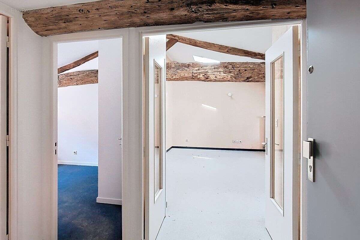 Appartement à L'ARBRESLE